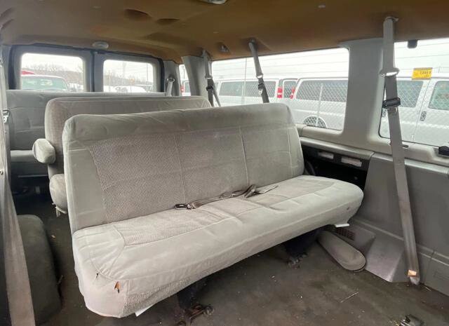 2006 Ford E-350 and Econoline 350 in Blauvelt, NY 10913 - 18097561 10