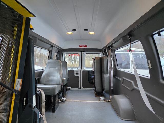 2012 Ford E-350 and Econoline 350 in Blauvelt, NY 10913 - 18097562 29