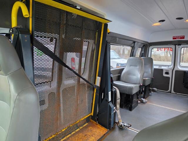 2012 Ford E-350 and Econoline 350 in Blauvelt, NY 10913 - 18097562 28