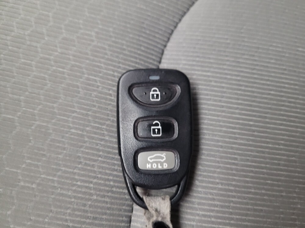 2017 Hyundai Elantra in Sacramento, CA 95821 - 18097568 32