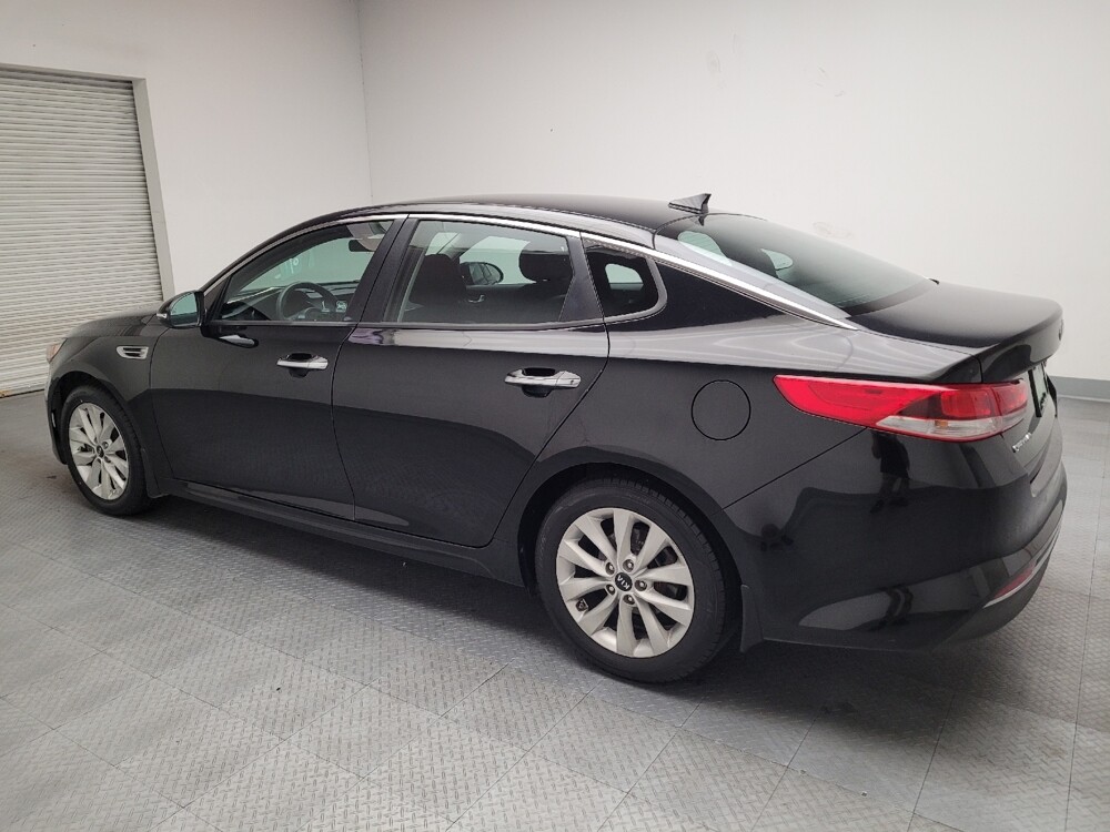 2018 Kia Optima in Bakersfield, CA 93309 - 18097569 3