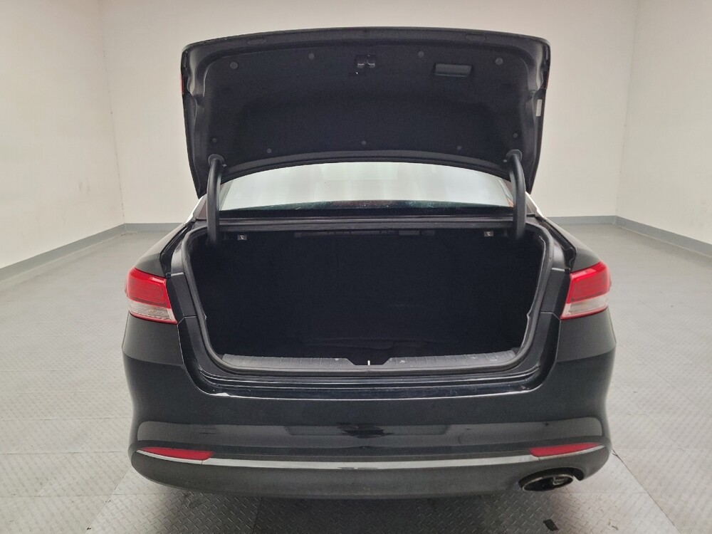 2018 Kia Optima in Bakersfield, CA 93309 - 18097569 29