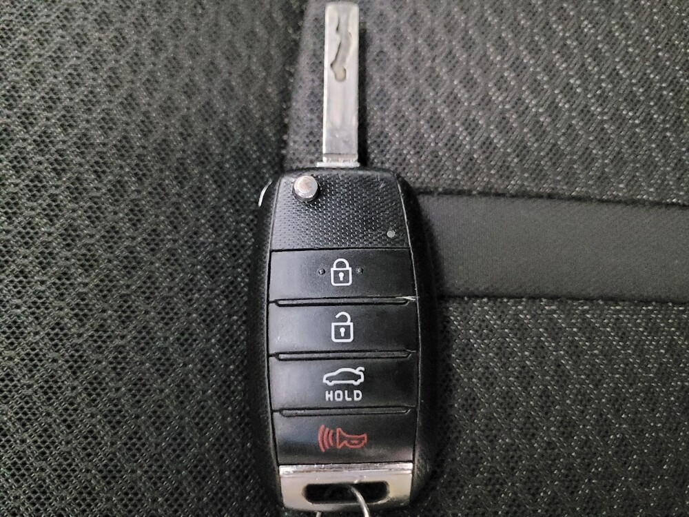 2018 Kia Optima in Bakersfield, CA 93309 - 18097569 32