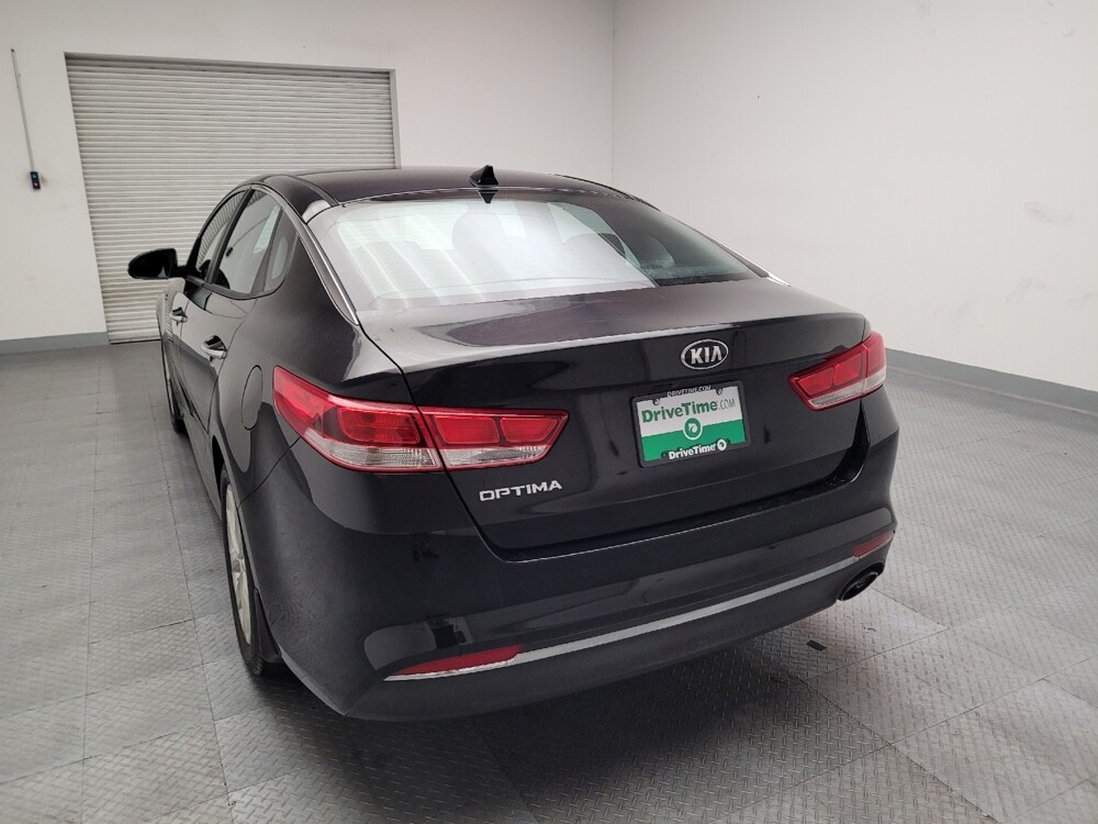 2018 Kia Optima in Bakersfield, CA 93309 - 18097569 6