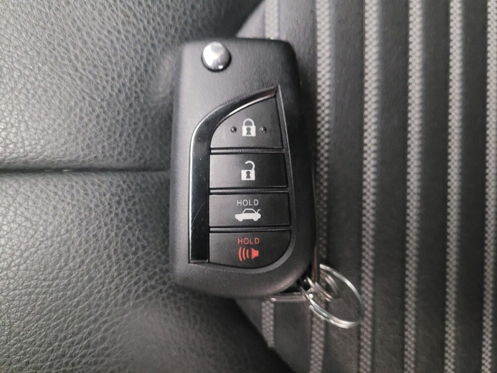 2021 Toyota Camry in Sacramento, CA 95821 - 18097570 32