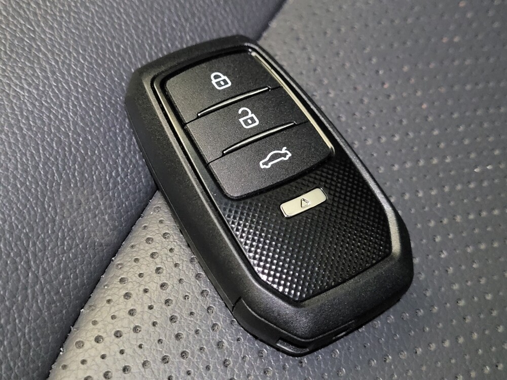 2019 Hyundai Ioniq in Chandler, AZ 85225 - 18097579 32