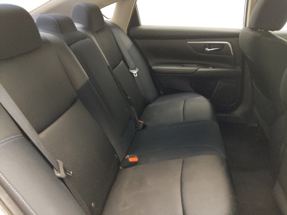 2017 Nissan Altima in Conyers, GA 30094 - 18097589 19