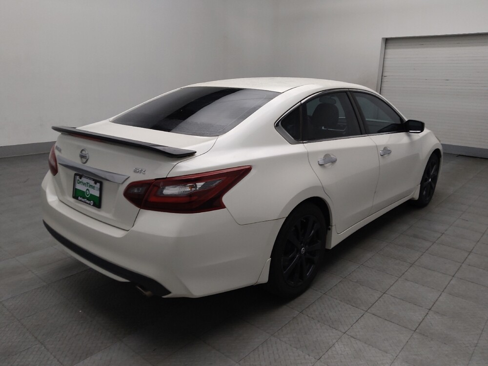 2017 Nissan Altima in Conyers, GA 30094 - 18097589 9