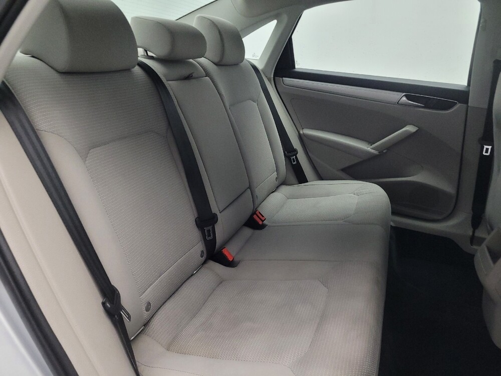 2016 Volkswagen Passat in Athens, GA 30606 - 18097596 19