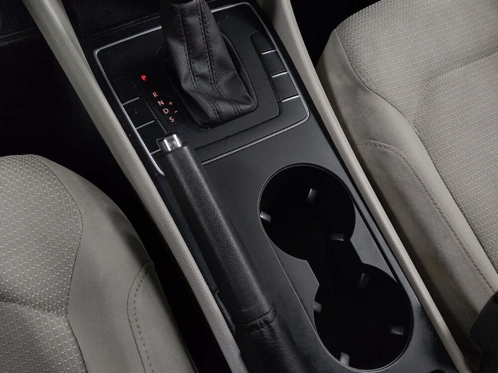 2016 Volkswagen Passat in Athens, GA 30606 - 18097596 26