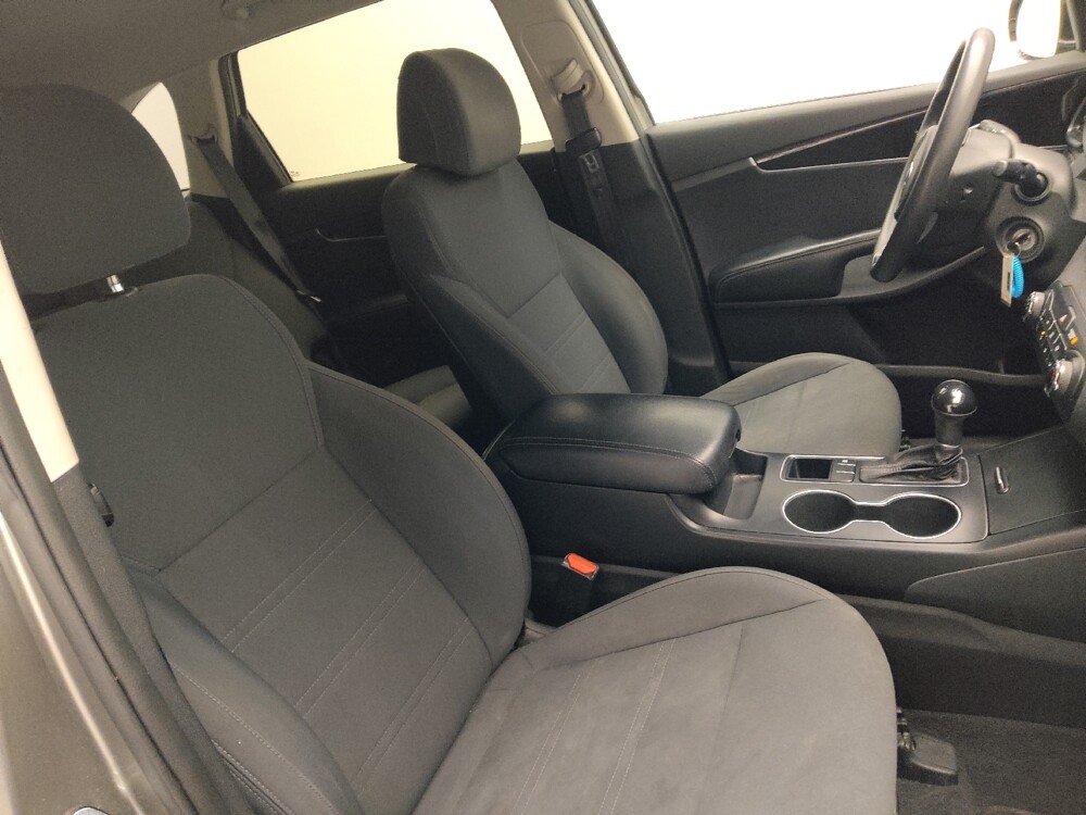 2017 Kia Sorento in Union City, GA 30291 - 18097598 21