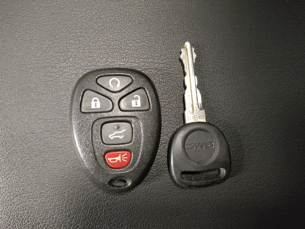 2016 GMC Acadia in Stone Mountain, GA 30083 - 18097600 32