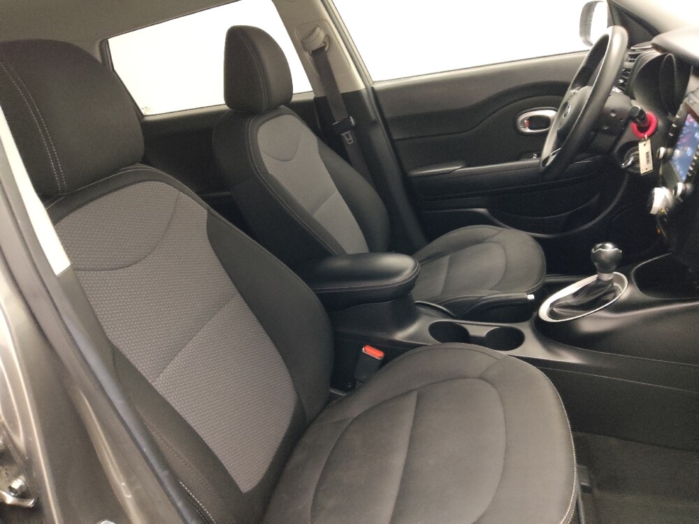 2019 Kia Soul in Conyers, GA 30094 - 18097619 21