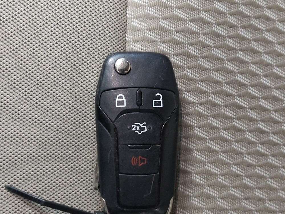 2021 Ford Explorer in Arlington, TX 76011 - 18097642 32