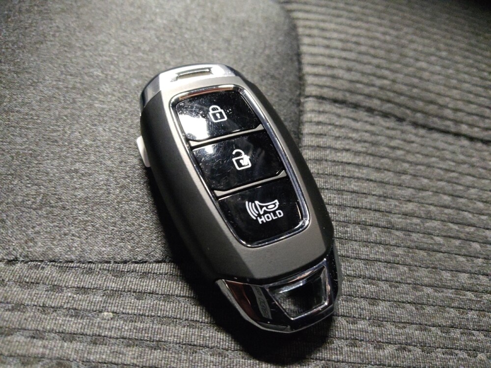 2020 Hyundai Santa Fe in Glendale, AZ 85301 - 18097650 32