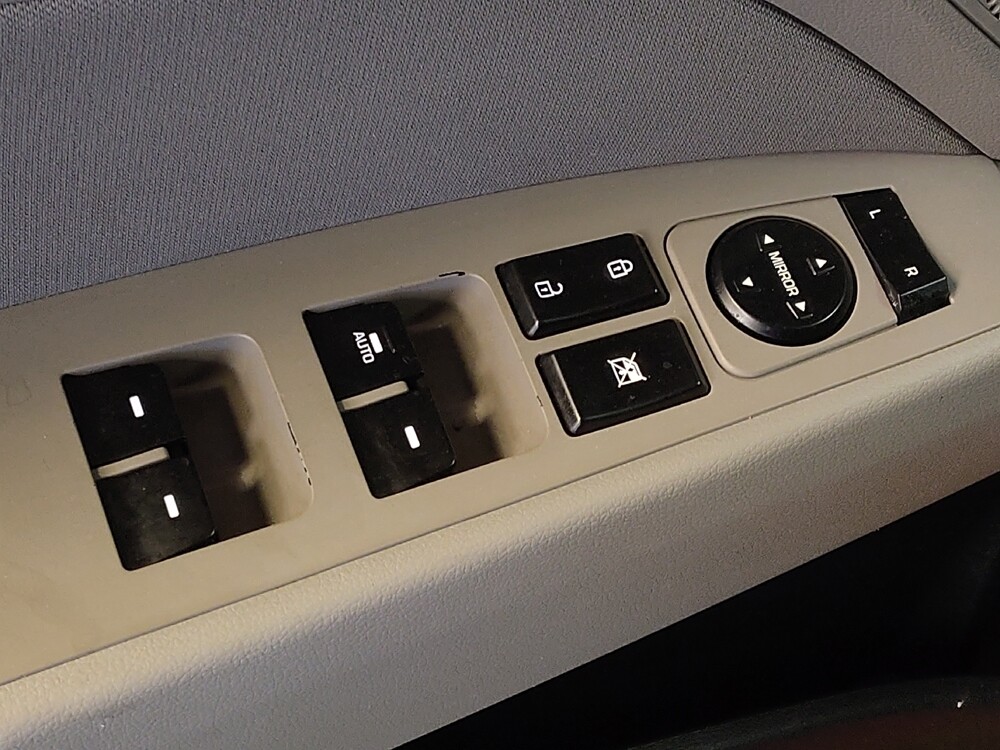 2020 Hyundai Elantra in Charleston, SC 29414 - 18097654 27