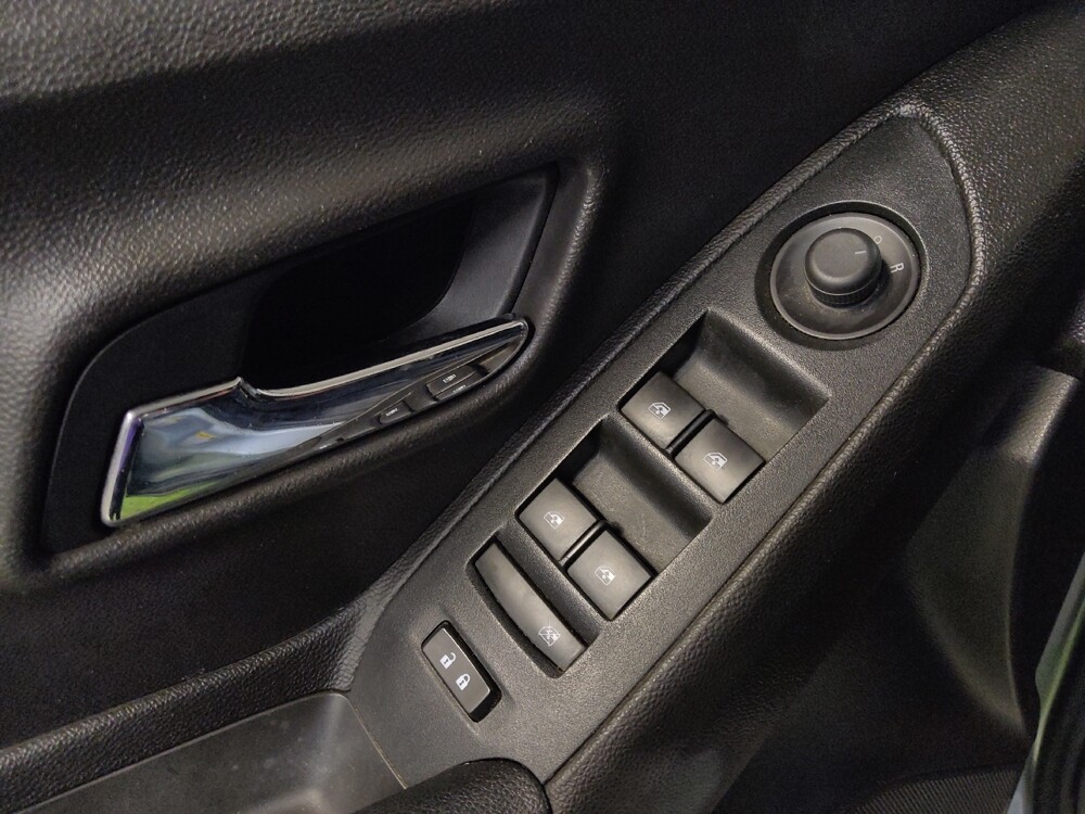 2019 Chevrolet Trax in Charleston, SC 29414 - 18097656 27