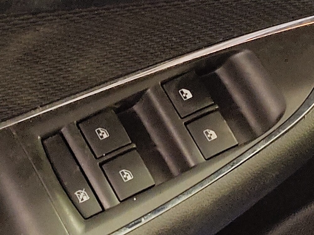 2017 Chevrolet Cruze in Charleston, SC 29414 - 18097660 27