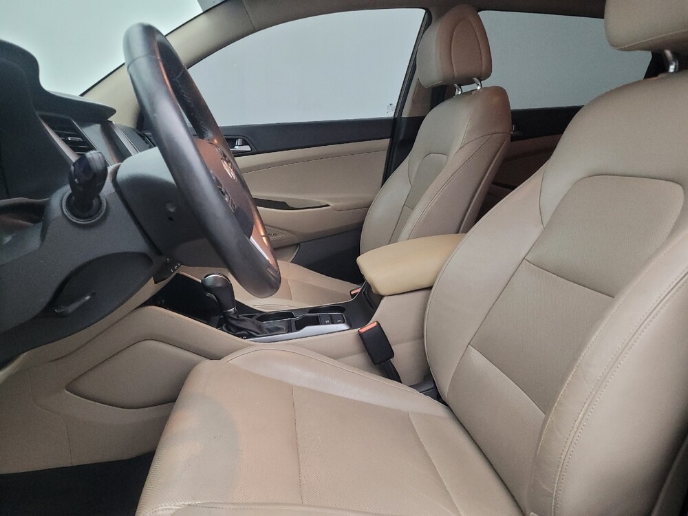 2017 Hyundai Tucson in Tampa, FL 33619 - 18097663 17