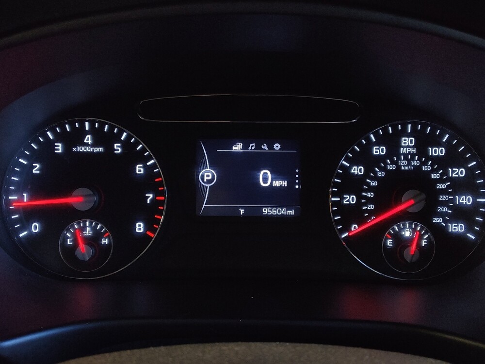 2017 Kia Sorento in Miami, FL 33157 - 18097672 23