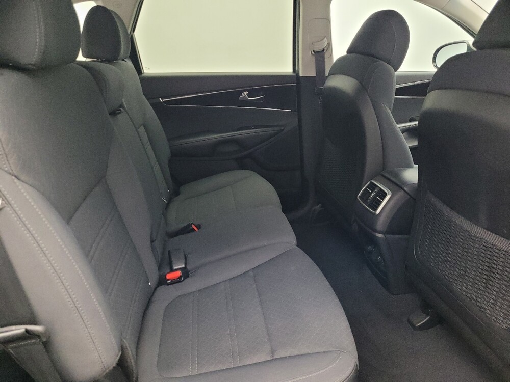 2017 Kia Sorento in Miami, FL 33157 - 18097672 19