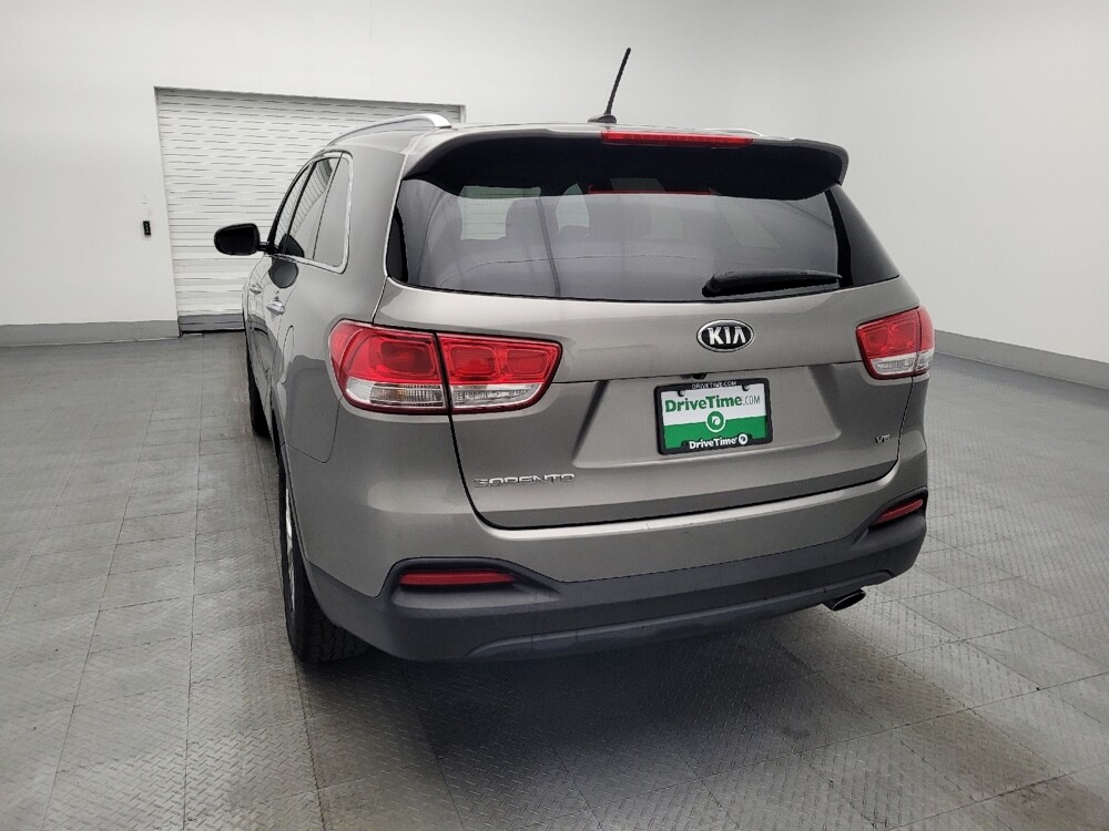 2017 Kia Sorento in Miami, FL 33157 - 18097672 6