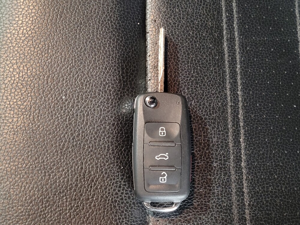 2017 Volkswagen Jetta in Augusta, GA 30907 - 18097680 32