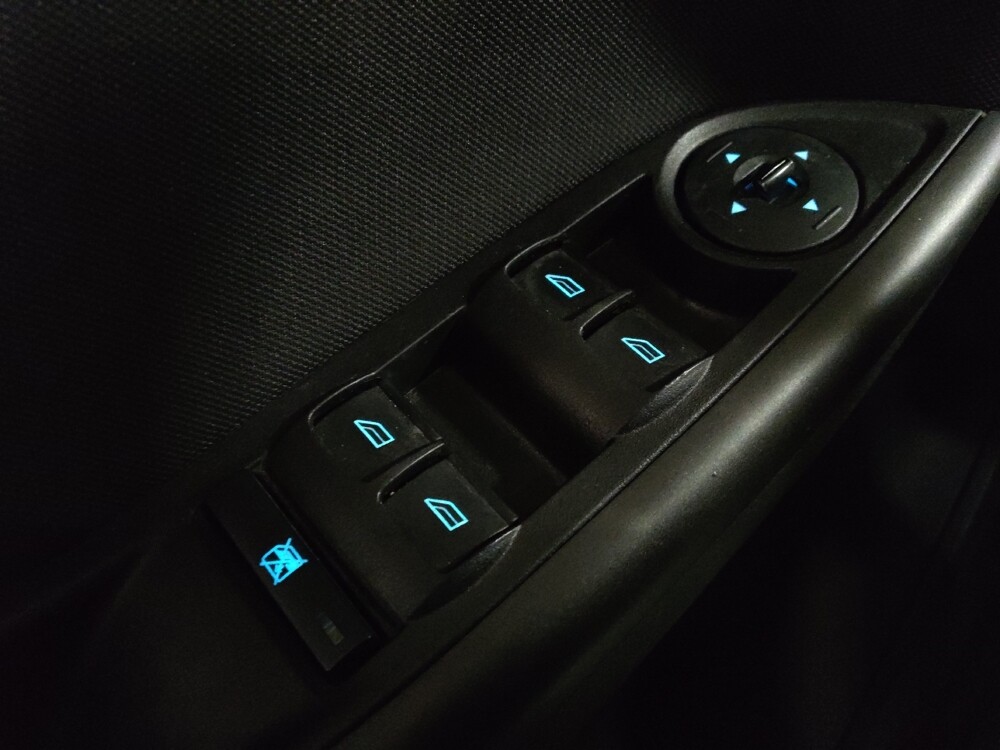 2018 Ford Focus in Miami, FL 33157 - 18097691 27