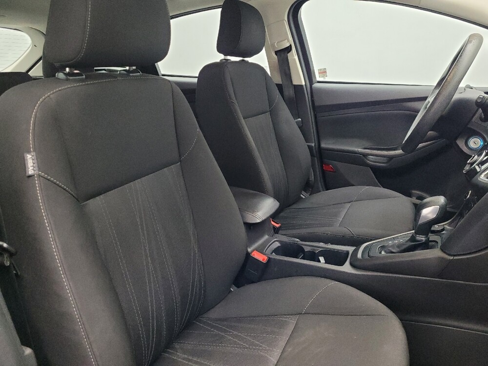 2018 Ford Focus in Miami, FL 33157 - 18097691 21