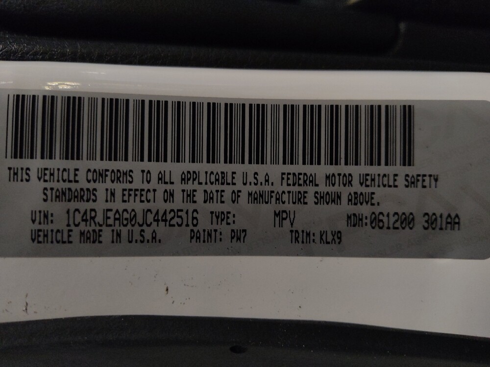 2018 Jeep Grand Cherokee in Miami, FL 33157 - 18097698 33