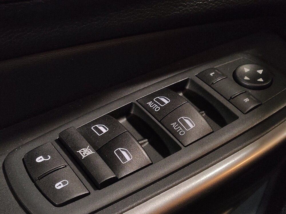 2020 Jeep Cherokee in Gainesville, FL 32609 - 18097699 27