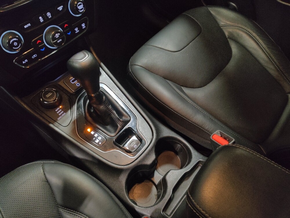 2020 Jeep Cherokee in Gainesville, FL 32609 - 18097699 26