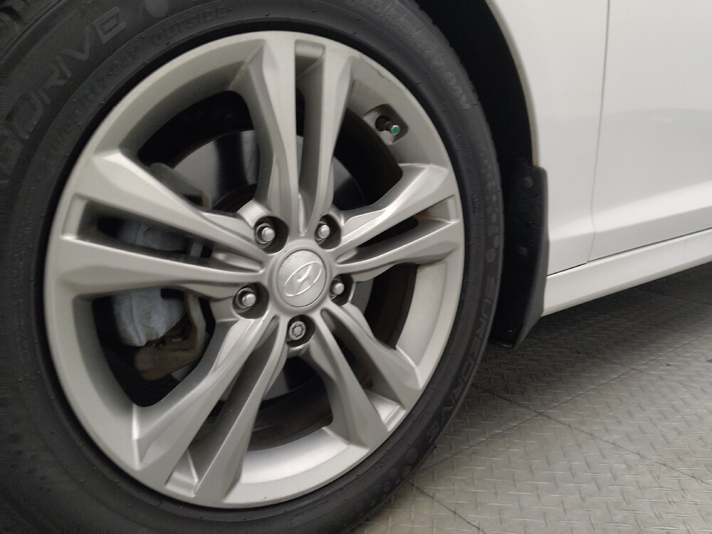 2018 Hyundai Sonata in Kissimmee, FL 34744 - 18097700 31