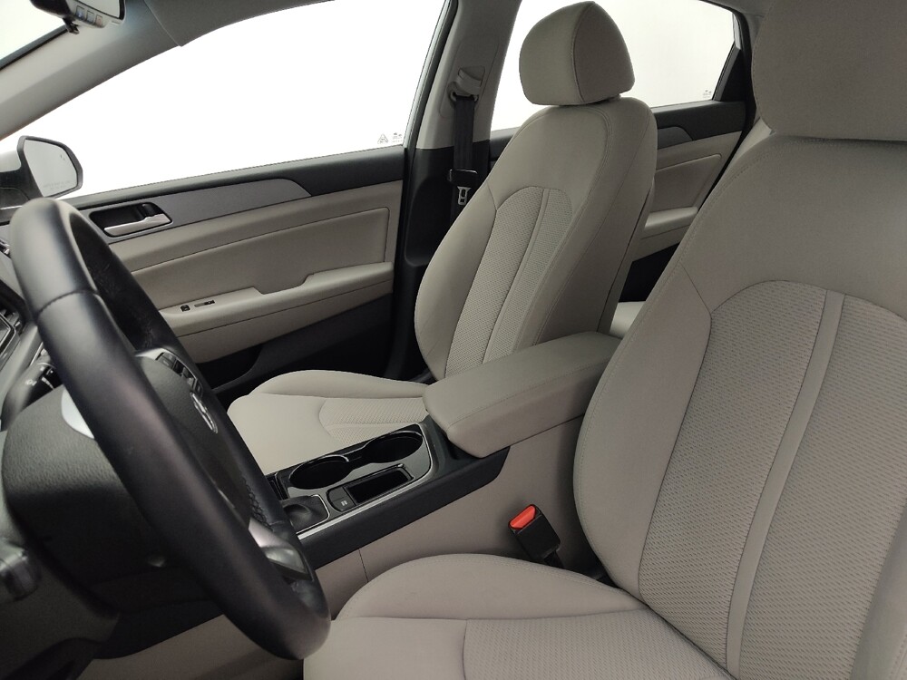 2018 Hyundai Sonata in Kissimmee, FL 34744 - 18097700 17