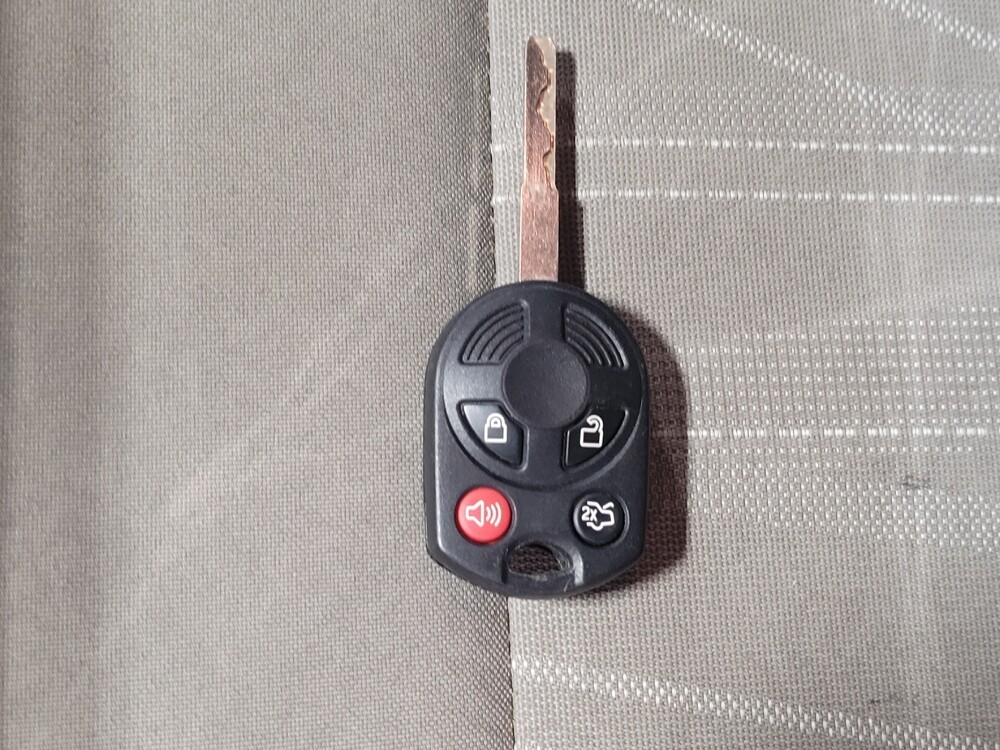 2018 Ford Focus in Savannah, GA 31419 - 18097705 32