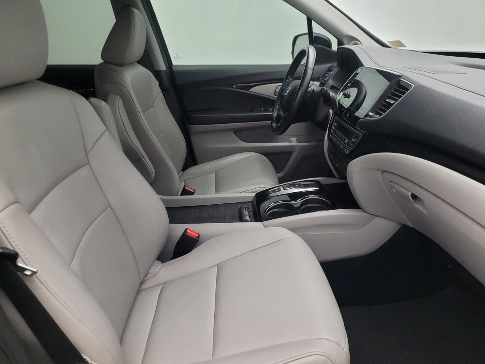 2019 Honda Pilot in Orlando, FL 32808 - 18097710 21