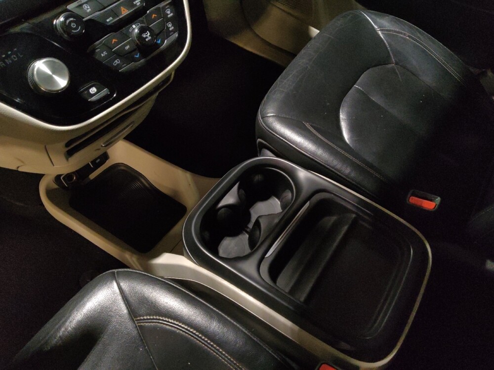 2017 Chrysler Pacifica in Kissimmee, FL 34744 - 18097712 26