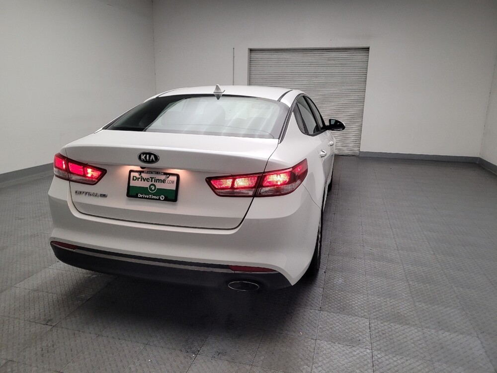 2016 Kia Optima in Riverside, CA 92504 - 18097718 7