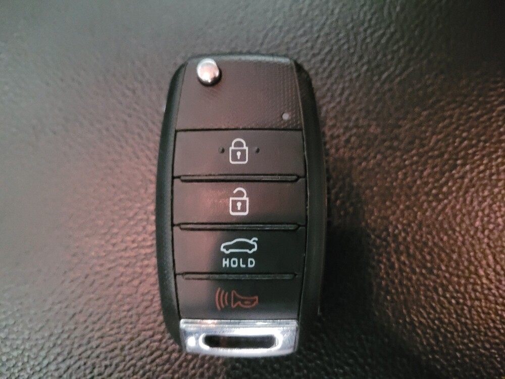 2016 Kia Optima in Riverside, CA 92504 - 18097718 32