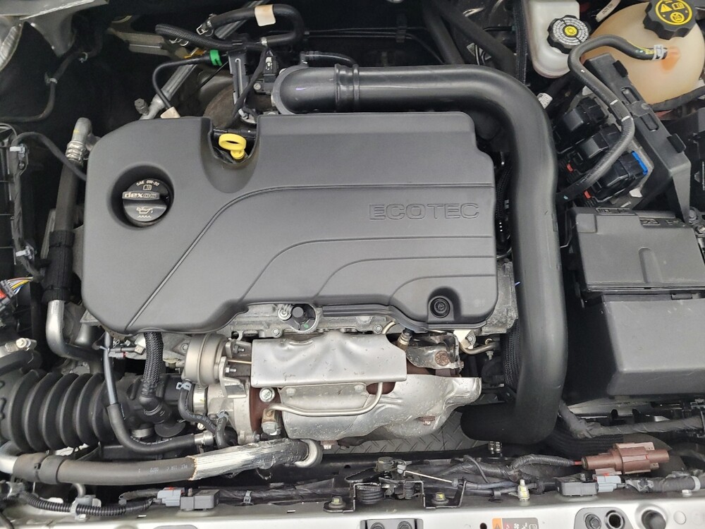 2022 Chevrolet Malibu in Greenville, SC 29607 - 18097724 30