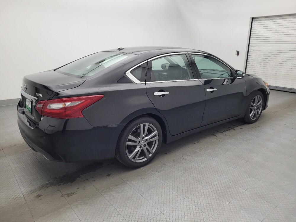 2018 Nissan Altima in Columbia, SC 29210 - 18097756 10