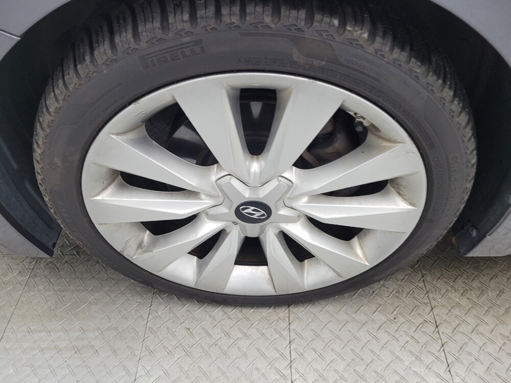 2013 Hyundai Azera in Greensboro, NC 27407 - 18097758 31