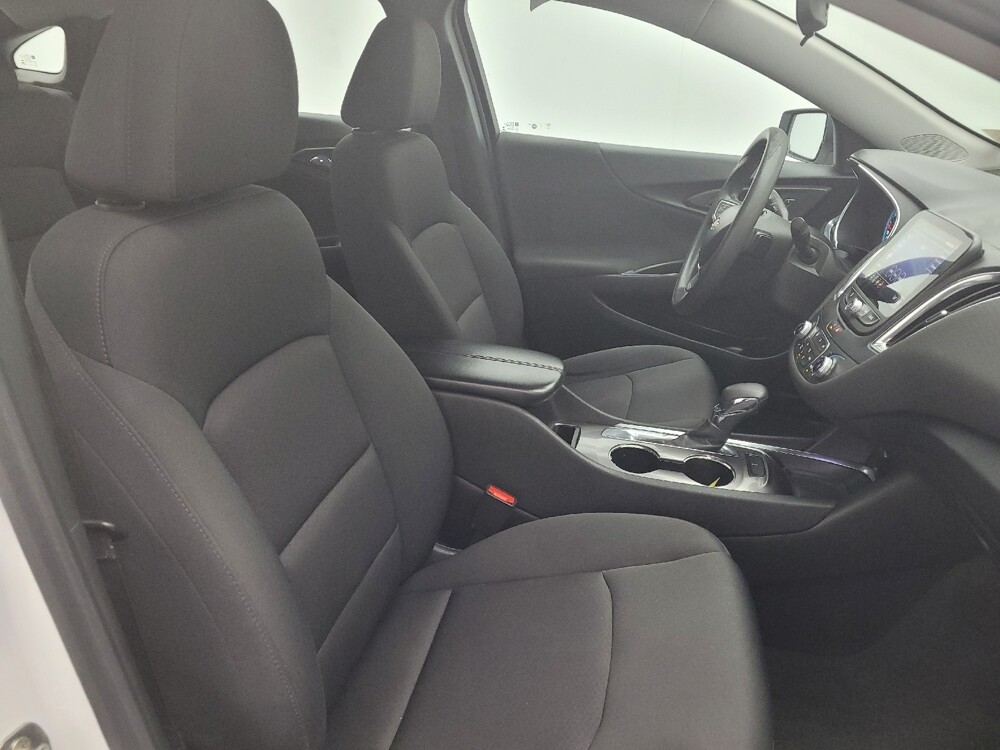 2021 Chevrolet Malibu in Raleigh, NC 27604 - 18097759 21