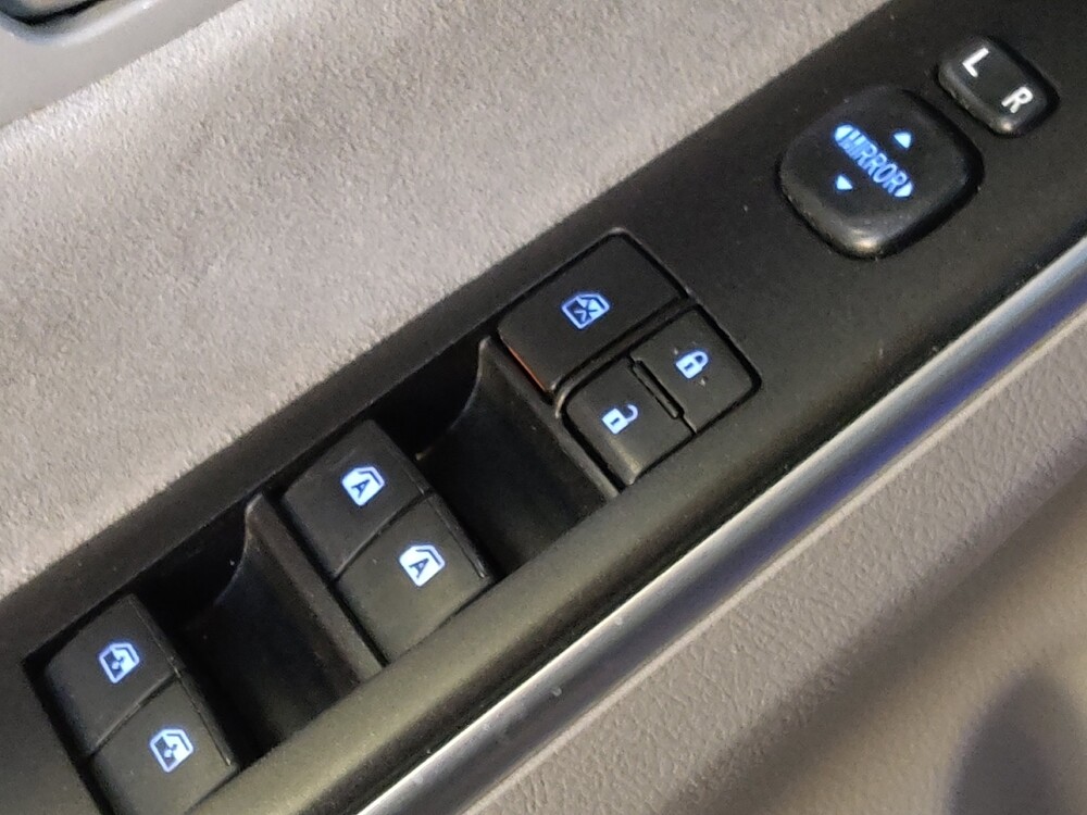 2017 Toyota Camry in Raleigh, NC 27604 - 18097760 27