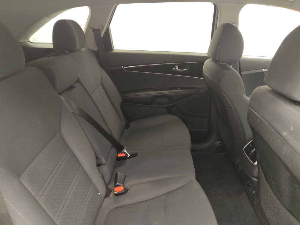 2020 Kia Sorento in Lakewood, CO 80215 - 18097773 19