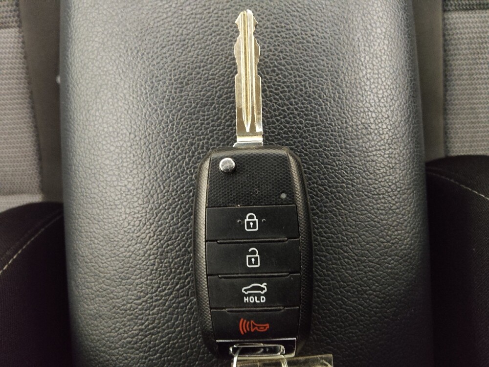 2017 Kia Forte in Lakewood, CO 80215 - 18097776 32