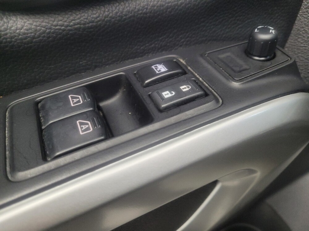 2018 Nissan Titan in Memphis, TN 38128 - 18097780 27