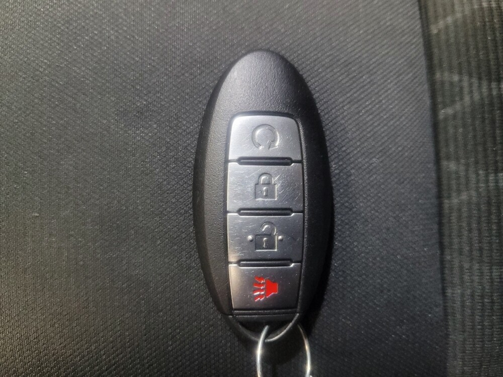 2018 Nissan Titan in Memphis, TN 38128 - 18097780 32