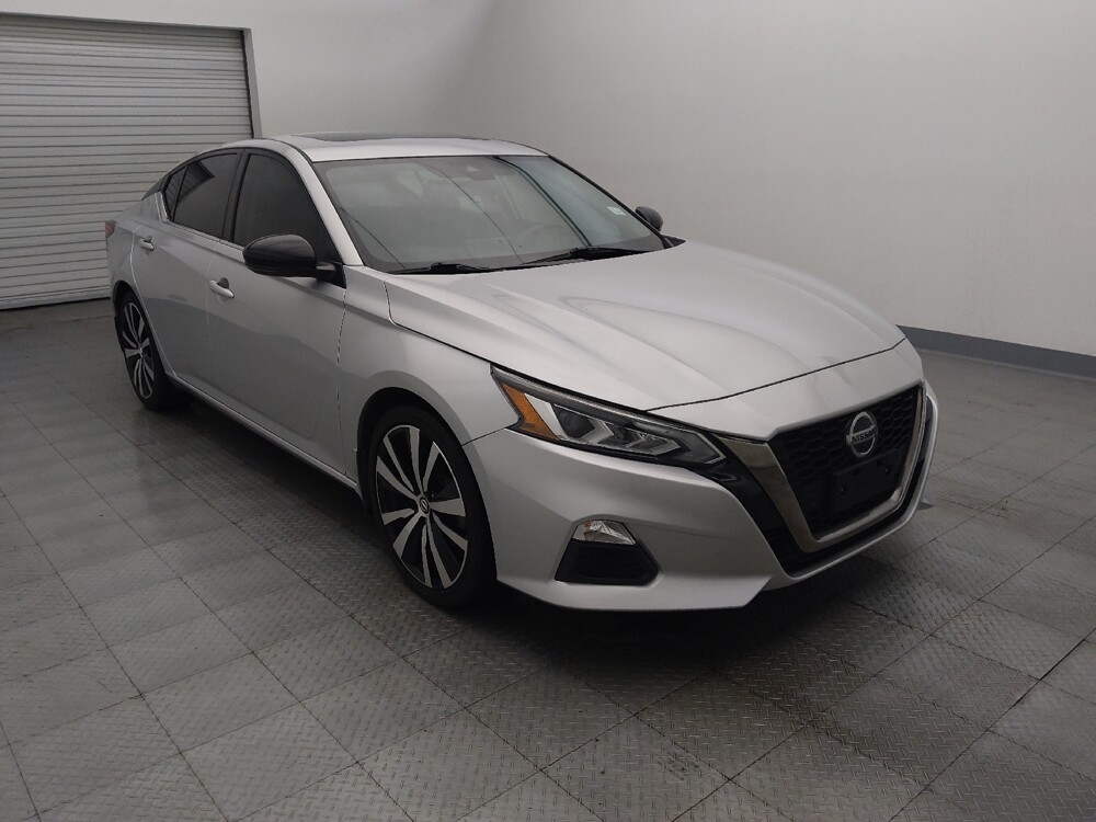 2020 Nissan Altima in Houston, TX 77074 - 18097790 13