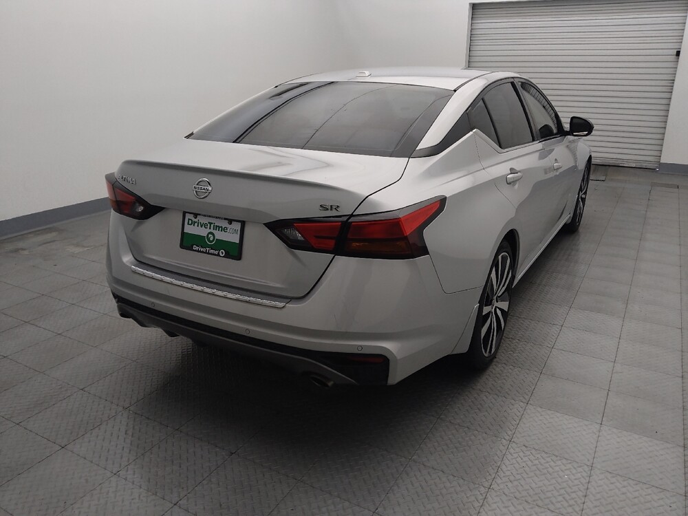 2020 Nissan Altima in Houston, TX 77074 - 18097790 7